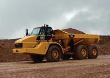 आर्टिकुलेटेड डंप ट्रक Caterpillar 735