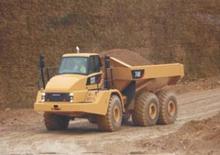 आर्टिकुलेटेड डंप ट्रक Caterpillar 740