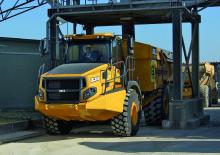 आर्टिकुलेटेड डंप ट्रक Bell B30E 4x4