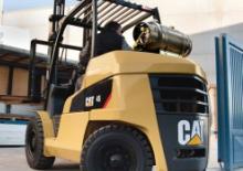 एलपीजी फोर्कलिफ्ट Caterpillar GP40N