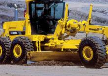 ग्रेडर Komatsu GD825A-2