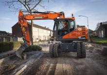 व्हील एक्सकेवेटर Doosan DX165W-5