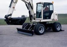 व्हील एक्सकेवेटर Terex-Schaeff HML 32