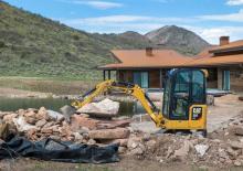 मिनी एक्सकेवेटर Caterpillar 302 CR