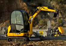 मिनी एक्सकेवेटर JCB 8018