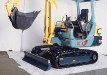 मिनी एक्सकेवेटर Yanmar B 25 V