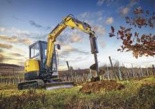 मिनी एक्सकेवेटर New Holland E26C