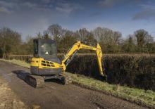 मिनी एक्सकेवेटर New Holland E50B SR