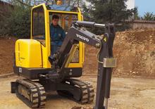 मिनी एक्सकेवेटर Volvo EC25