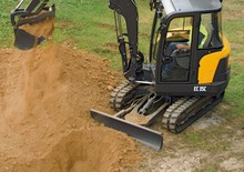 मिनी एक्सकेवेटर Volvo EC35C