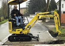 मिनी एक्सकेवेटर Komatsu PC16R-2