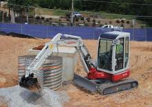 मिनी एक्सकेवेटर Takeuchi TB 138 FR