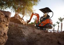 मिनी एक्सकेवेटर Hitachi ZX 18-3