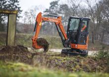 मिनी एक्सकेवेटर Hitachi ZX26U-5