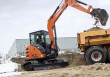 मिनी एक्सकेवेटर Hitachi ZX55U-5A