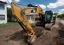 क्रॉलर एक्सकेवेटर Caterpillar 320E L