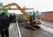क्रॉलर एक्सकेवेटर Caterpillar 325 C MH