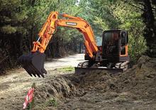 क्रॉलर एक्सकेवेटर Doosan DX 80 R 3
