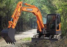 क्रॉलर एक्सकेवेटर Doosan DX 80 R