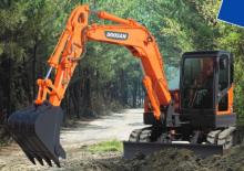 क्रॉलर एक्सकेवेटर Doosan DX 80 R