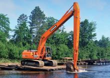 क्रॉलर एक्सकेवेटर Doosan DX225LC-3 SLR