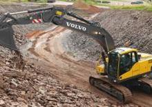 क्रॉलर एक्सकेवेटर Volvo EC235CNL