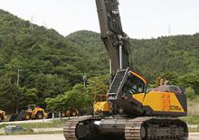 क्रॉलर एक्सकेवेटर Volvo EC750E HR