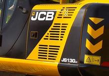 क्रॉलर एक्सकेवेटर JCB JS 130 LC