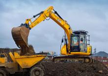 क्रॉलर एक्सकेवेटर JCB JS131 LC
