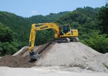 क्रॉलर एक्सकेवेटर Komatsu PC210LCi-10