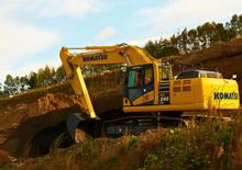 क्रॉलर एक्सकेवेटर Komatsu PC240LC-10