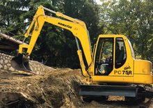 क्रॉलर एक्सकेवेटर Komatsu PC75-1