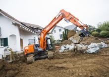 क्रॉलर एक्सकेवेटर Hitachi ZX 130-5