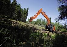 क्रॉलर एक्सकेवेटर Hitachi ZX 225 USRLC-5