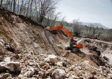 क्रॉलर एक्सकेवेटर Hitachi ZX 290 LC-5