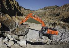 क्रॉलर एक्सकेवेटर Hitachi ZX 520 LCH-5