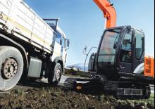 क्रॉलर एक्सकेवेटर Hitachi ZX70-5G