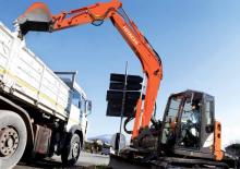 क्रॉलर एक्सकेवेटर Hitachi ZX85US TYPE HE10