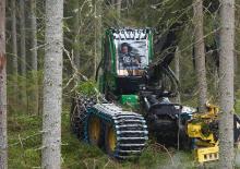 हार्वेस्टर John Deere 1470 G