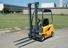 इलेक्ट्रिक फोर्कलिफ्ट Linde E 15