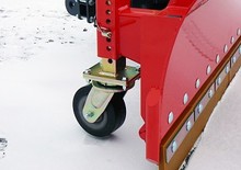 स्प्रिंग-फ्लैप के साथ स्नोप्लो Adler S 210