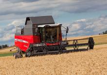 कंबाइन हार्वेस्टर Massey Ferguson Activa 7345S
