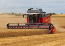 कंबाइन हार्वेस्टर Massey Ferguson Beta 7360