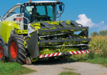 कंबाइन हार्वेस्टर मेज़ हेडर Claas Orbis 900