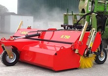 माउंटेड स्वीपर Adler K 750-300