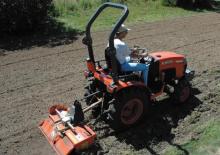 कॉम्पैक्ट यूटिलिटी ट्रैक्टर Kubota B 2230 HDB-C