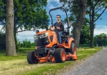 कॉम्पैक्ट यूटिलिटी ट्रैक्टर Kubota BX261