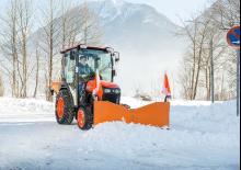 कॉम्पैक्ट यूटिलिटी ट्रैक्टर Kubota STW34