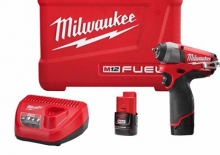 कॉर्डलेस इम्पैक्ट ड्राइवर और रिंच Milwaukee 2452-22