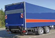 लोडिंग प्लेटफॉर्म MBB Palfinger MBB C 2500 S
